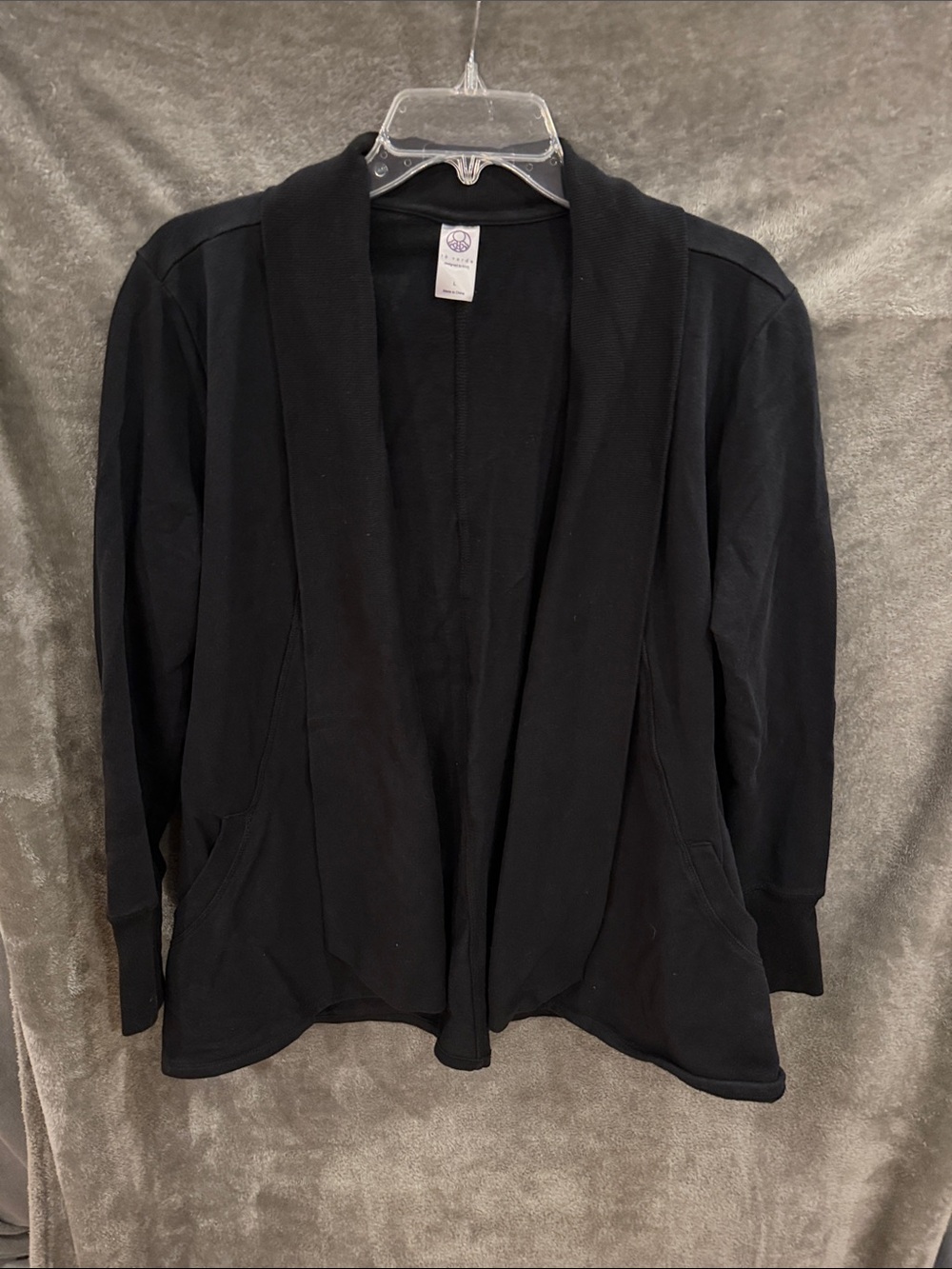 Te Verde Black Open-Front Cardigan Jacket